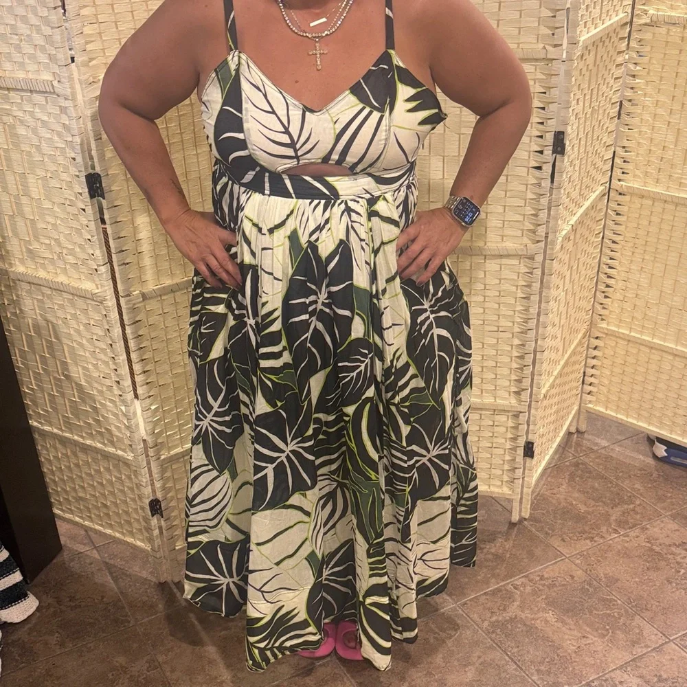 Joie Green and Black Leaf Print Maxi Dress - Picture 4 of 7
